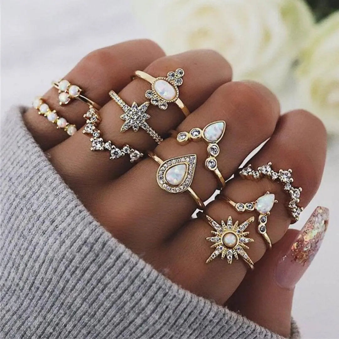 Boho-sormussetti – 8–12 sekalaista sormusta