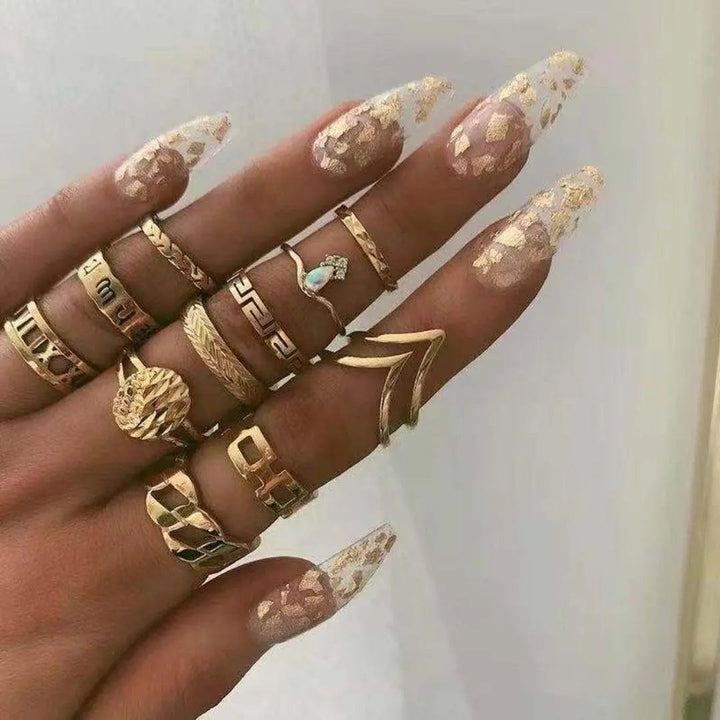 Boho-sormussetti – 8–12 sekalaista sormusta