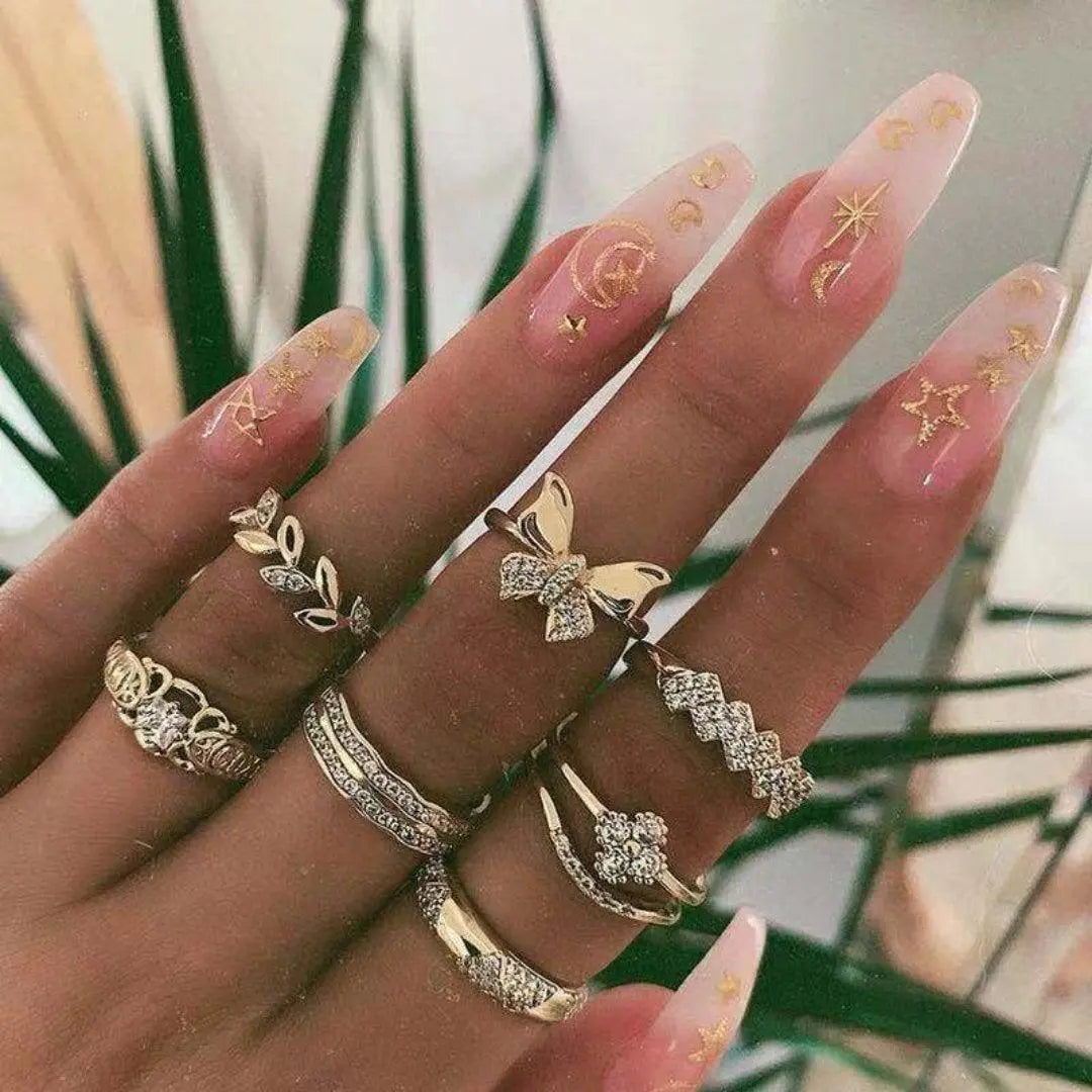 Boho-sormussetti – 8–12 sekalaista sormusta