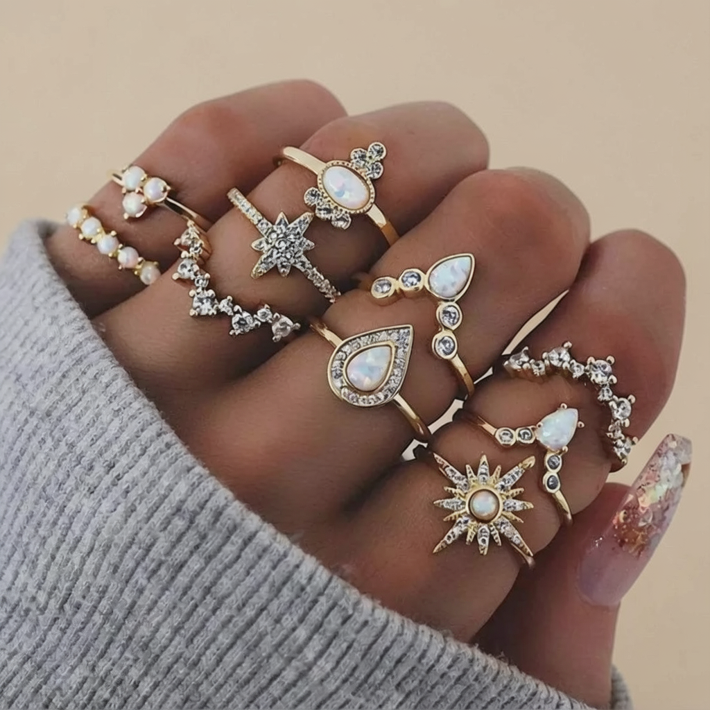 Boho-sormussetti – 8–12 sekalaista sormusta